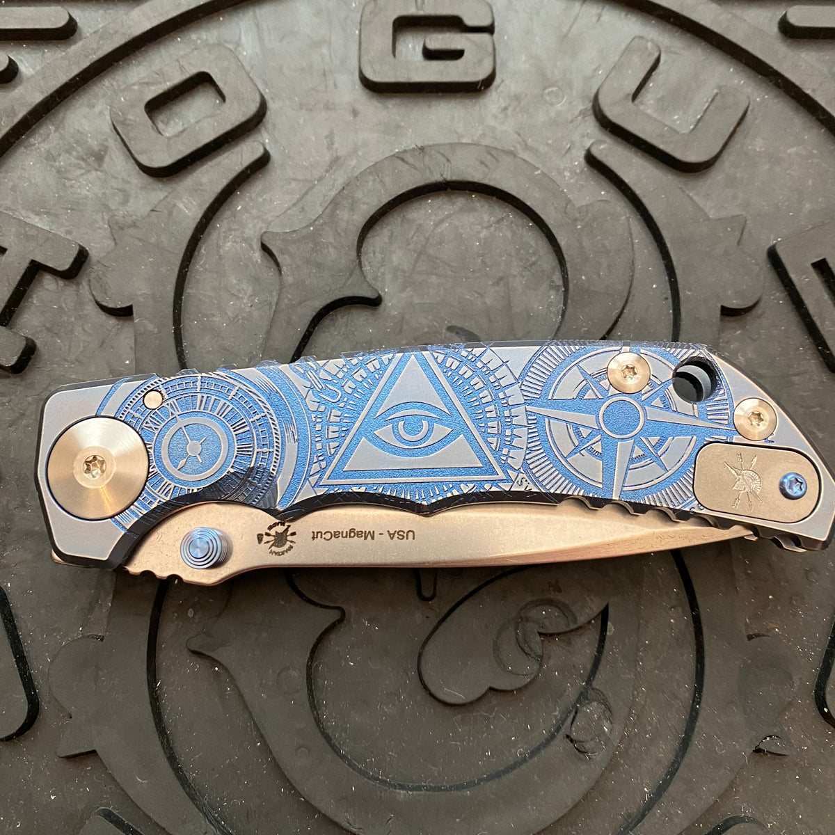 Spartan Blades Harsey Folder - Blue Oculus Theme, Satin Magnacut Blade, Satin Hardware Knife