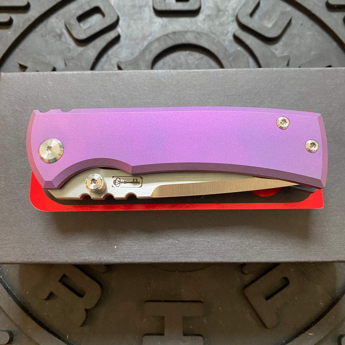 Chaves Ultramar Redencion Street Framelock 3.25" Drop Point M390, Titanium Handles, Folding Knife REVERSE COTTON CANDY THEME