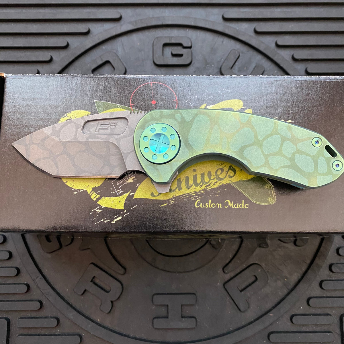 Curtiss Custom Knives F3 Compact Frame Lock, 2.5" Spanto Magnacut Blasted Blade FLIPPER, Green Pattern Handles, Knife