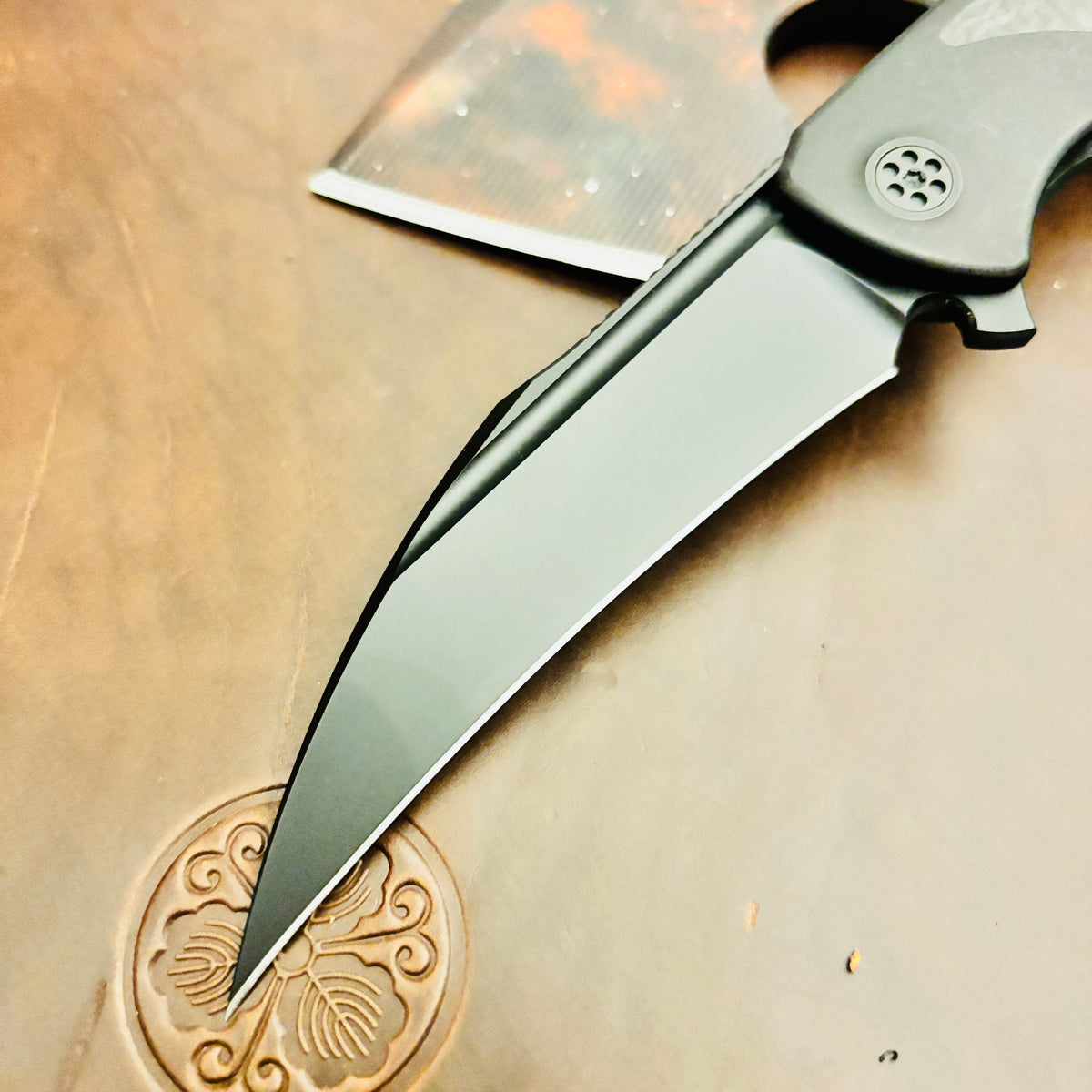 Sharp by Design Derecho BLACKED OUT 3.38" PVD Hawkbill Blade, PVD Handles with Carbon Fiber Inlay Knife