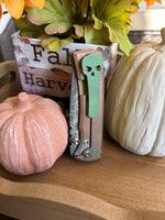 Chaves Redencion Street Integral Magnetic Titanium, Tanto Belt Finish M390 Blade, Knife HALLOWEEN PUMPKINS THEME