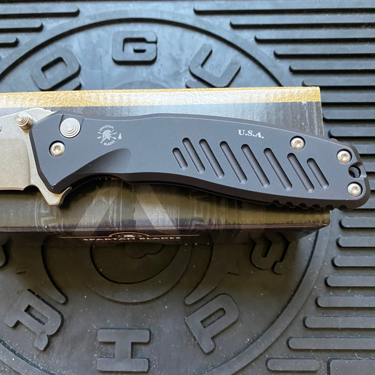 Spartan Blades SF3SW PALLAS Flipper 3.75" S35VN Stonewashed Plain Blade, Black Aluminum Handles