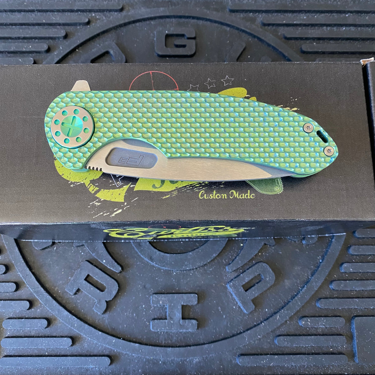 Curtiss Custom F3 Large 3.75" Slicer, Flipper, Titanium Green SPM-Mill Handles, Green Polished Hardware, Magnacut Knife