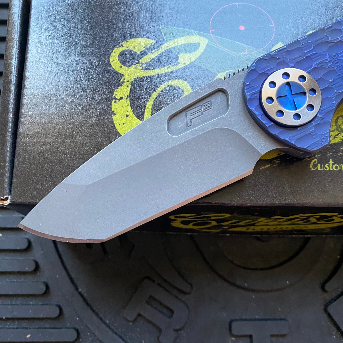 Curtiss Custom F3 Medium SLIM 3.25" Spanto NON-Flipper, FJ-Mill Blue ANO, Blasted Magnacut Folding Knife