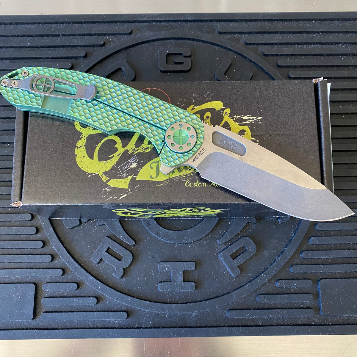 Curtiss Custom F3 Large 3.75" Slicer, Flipper, Titanium Green SPM-Mill Handles, Green Polished Hardware, Magnacut Knife
